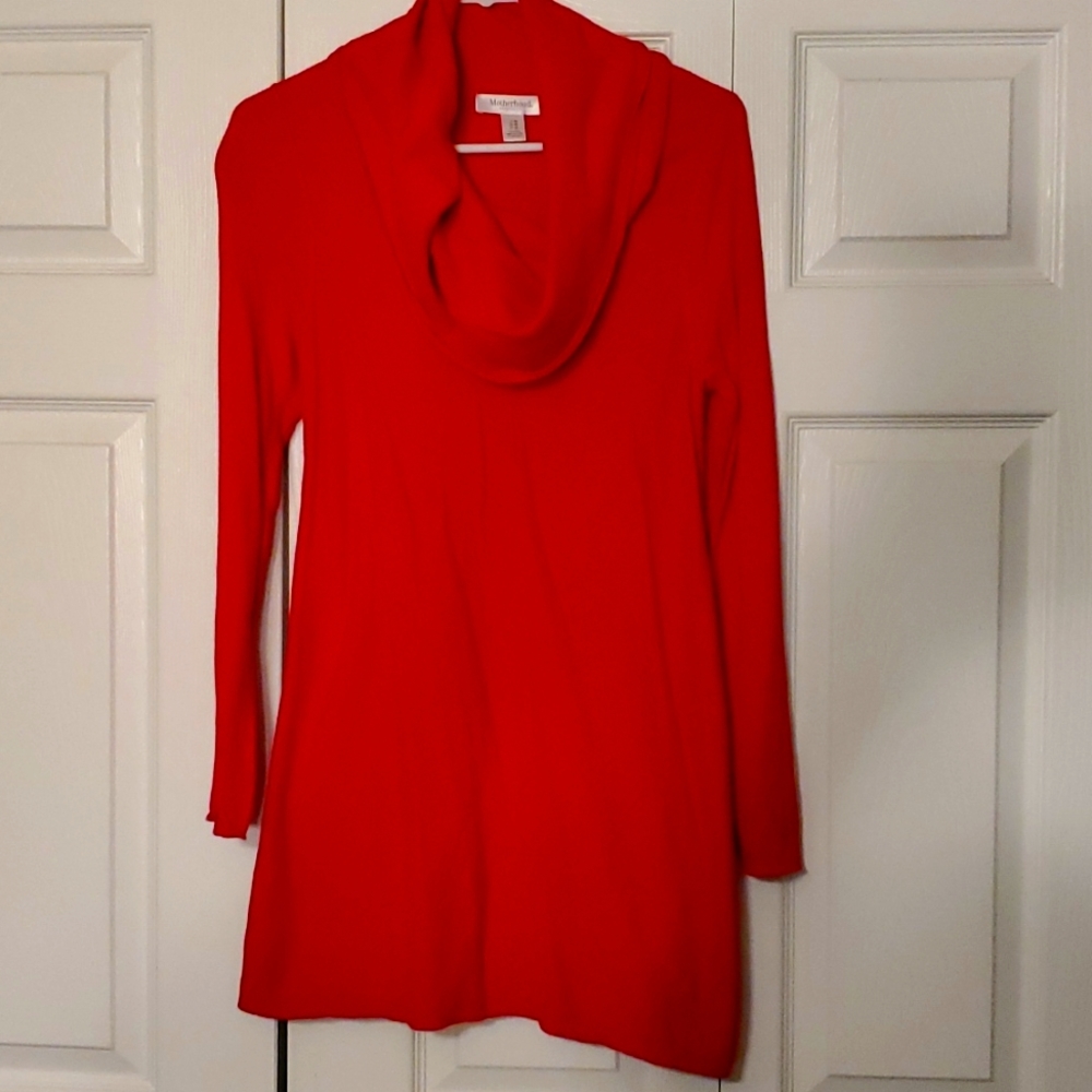 Motherhood Maternity top. Medium. Red. Like new.
